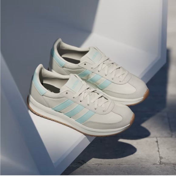 Adidas Women's Run 70’s 2.0 Semi Flash Aqua / Off White - Picture 4 of 10